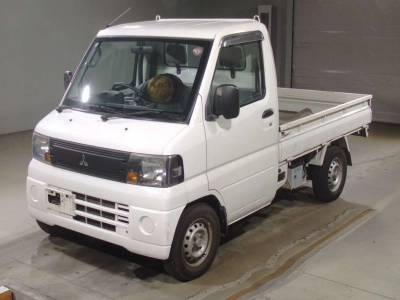 NISSAN NV100 CLIPPER RIO