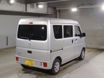 NISSAN CLIPPER VAN