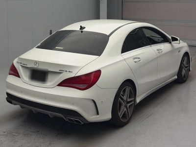 MERCEDES BENZ AMG CLA