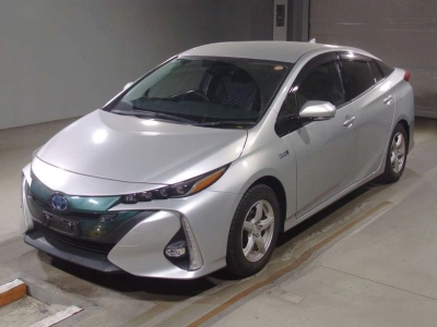 TOYOTA PRIUS PHV