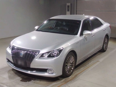 TOYOTA CROWN MAJESTA