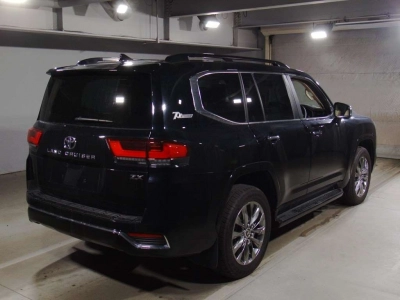 TOYOTA LAND CRUISER