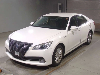 TOYOTA CROWN HYBRID