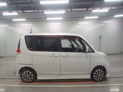 MITSUBISHI DELICA D:2