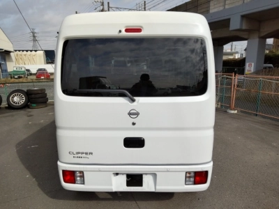 NISSAN CLIPPER