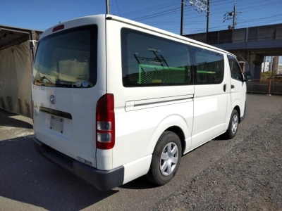 TOYOTA REGIUS ACE