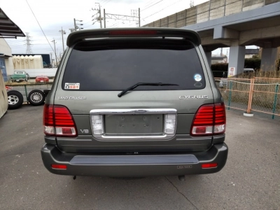 TOYOTA LAND CRUISER 100