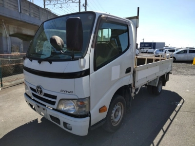 TOYOTA DYNA