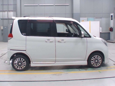 MITSUBISHI DELICA D:2