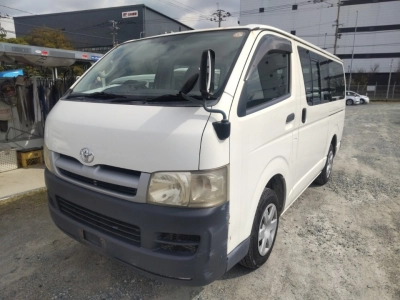 TOYOTA REGIUS ACE