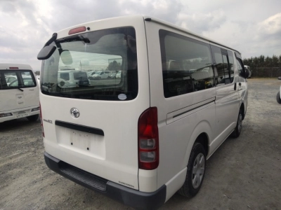 TOYOTA REGIUS ACE