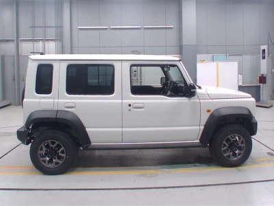 SUZUKI JIMNY NOMADE