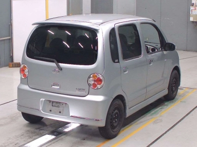 DAIHATSU MOVE LATTE