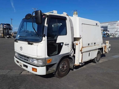 TOYOTA DYNA TRUCK