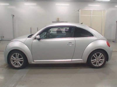 VOLKSWAGEN THE BEETLE