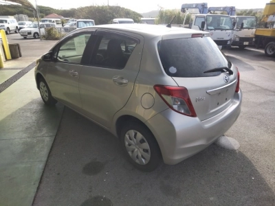 TOYOTA VITZ