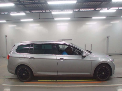 VOLKSWAGEN PASSAT VARIANT