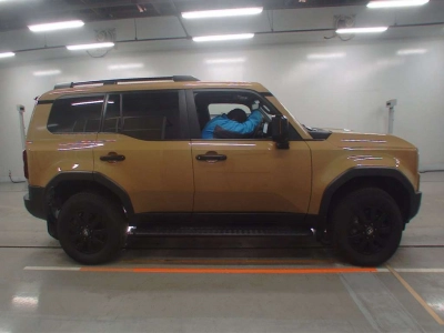 TOYOTA LAND CRUISER 250