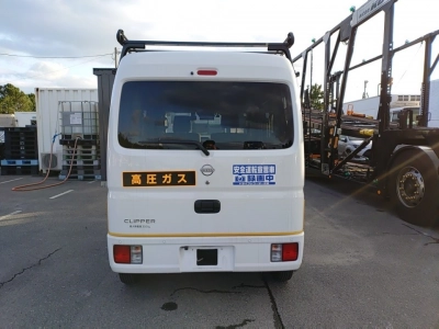 NISSAN CLIPPER