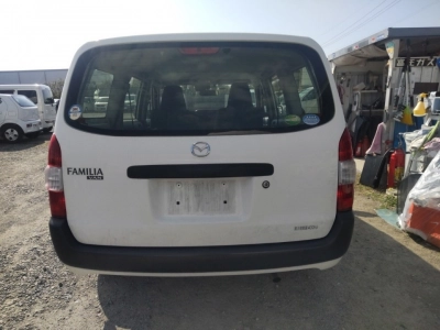 MAZDA FAMILIA
