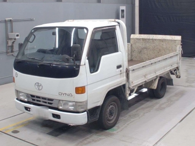 TOYOTA DYNA TRUCK