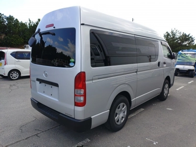 TOYOTA REGIUS ACE