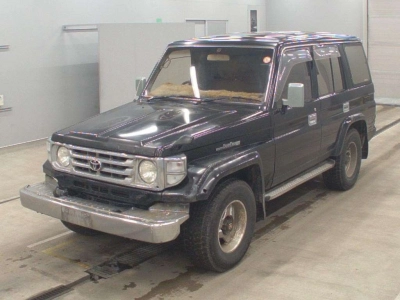 TOYOTA LAND CRUISER 70