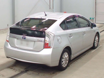 TOYOTA PRIUS PHV