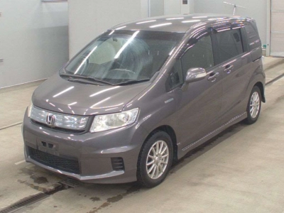 HONDA FREED SPIKE HYBRID