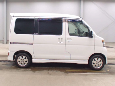 DAIHATSU ATRAI WAGON