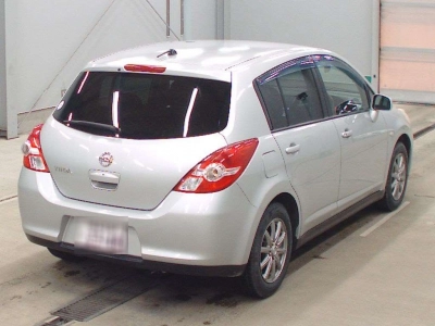 NISSAN TIIDA