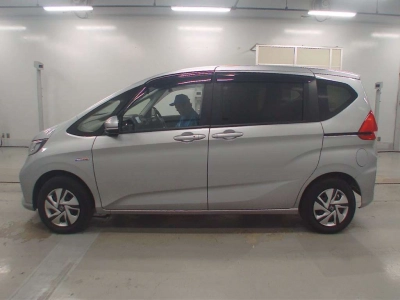 HONDA FREED + HYBRID
