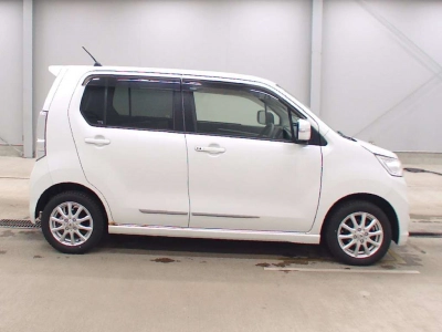 SUZUKI WAGON R STINGRAY