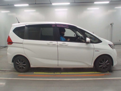 HONDA FREED HYBRID