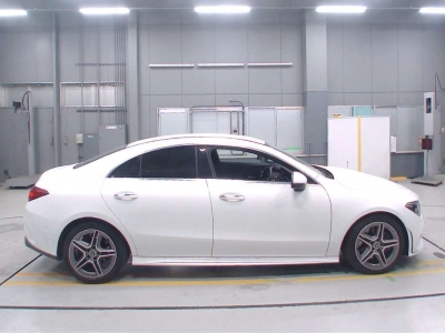 MERCEDES BENZ CLA