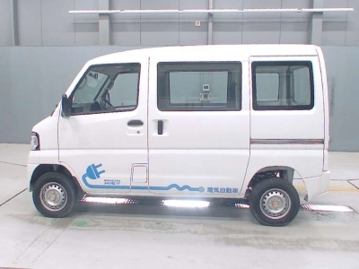 MITSUBISHI MINICAB MIEV