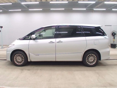TOYOTA ESTIMA HYBRID