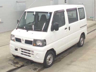 NISSAN CLIPPER VAN