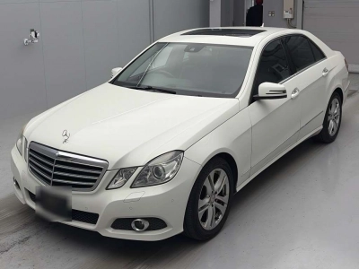 MERCEDES BENZ E CLASS