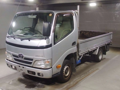 TOYOTA DYNA TRUCK
