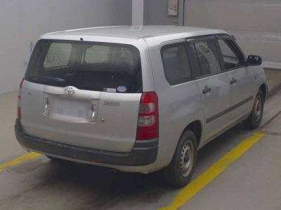 TOYOTA SUCCEED VAN