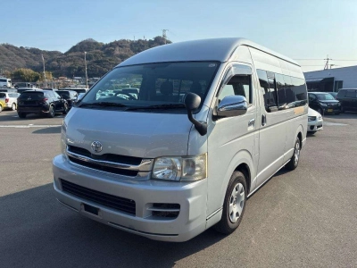 TOYOTA HIACE WAGON