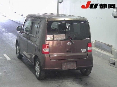 DAIHATSU MOVE CONTE