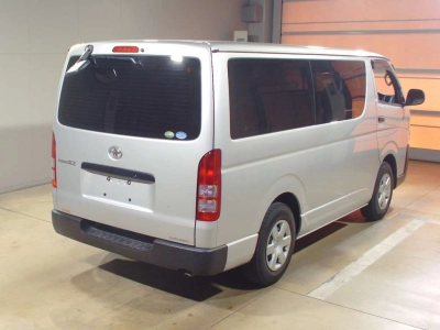 TOYOTA REGIUS VAN