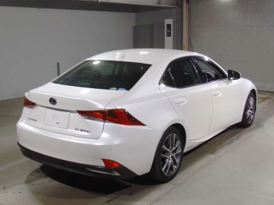 LEXUS IS