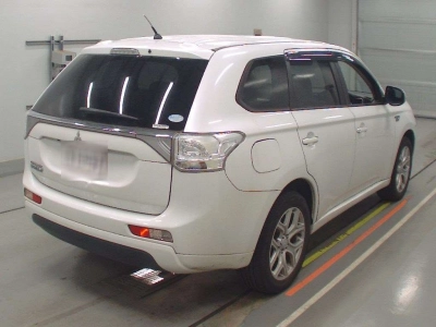 MITSUBISHI OUTLANDER PHEV