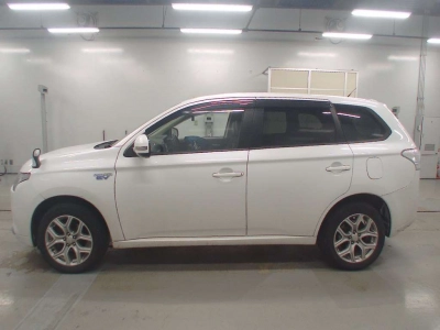 MITSUBISHI OUTLANDER PHEV