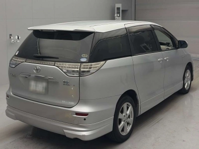 TOYOTA ESTIMA HYBRID