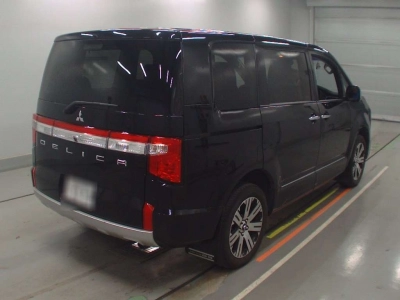 MITSUBISHI DELICA D:5