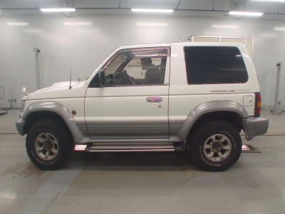 MITSUBISHI PAJERO